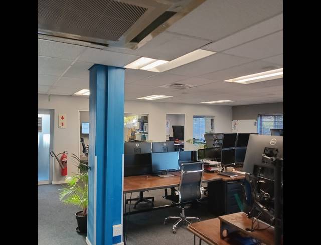 221M² OFFICE TO LET IN TECHNO PARK